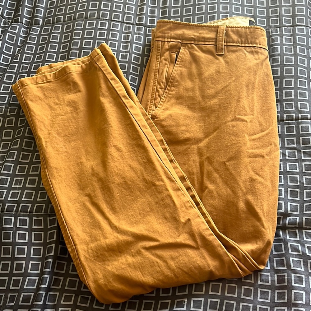 Men’s Dark Tan Dockers Khaki Pants 33 waist 30 Lenth
